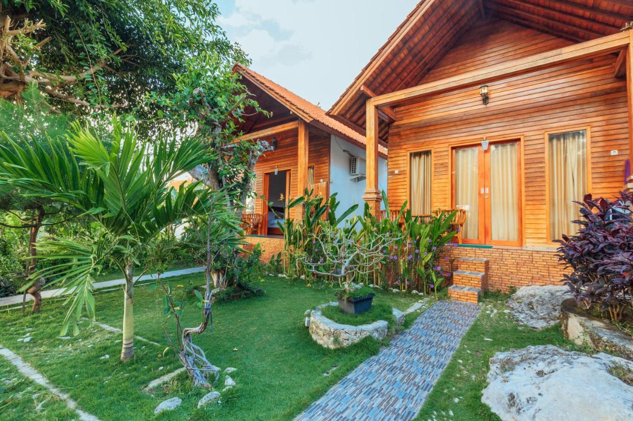 Green Valley Bungalow Batununggul Exterior photo