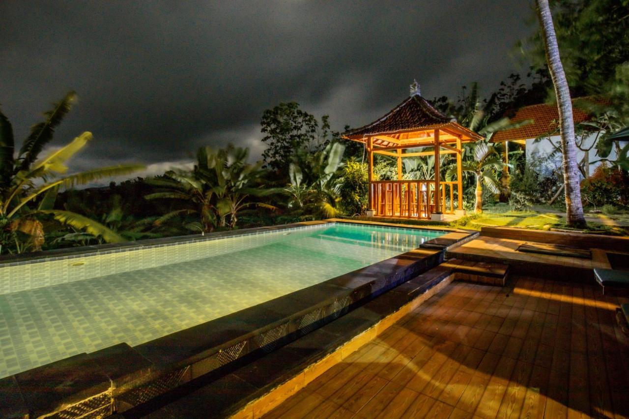 Green Valley Bungalow Batununggul Exterior photo