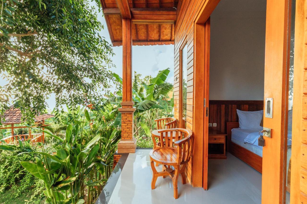 Green Valley Bungalow Batununggul Exterior photo